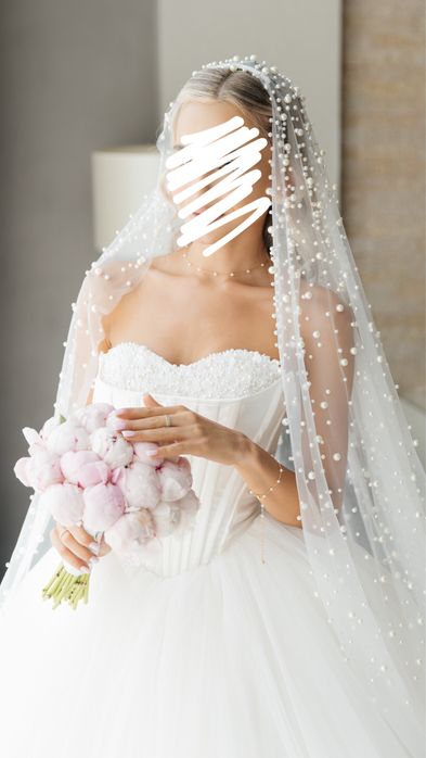 Свадебное платье+ 2 фаты