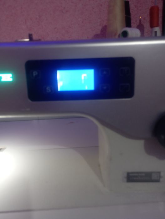 Zoje tikuv mashinasi sotiladi