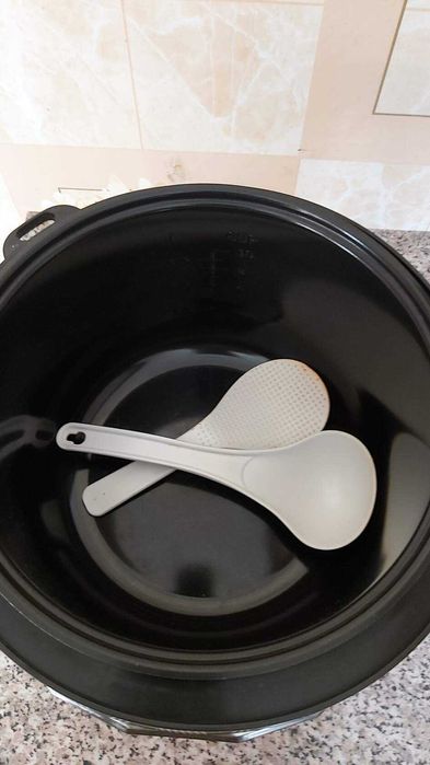 Мультиварка REDMOND