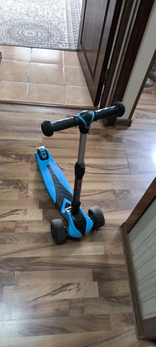 Самокат детский Б/У.