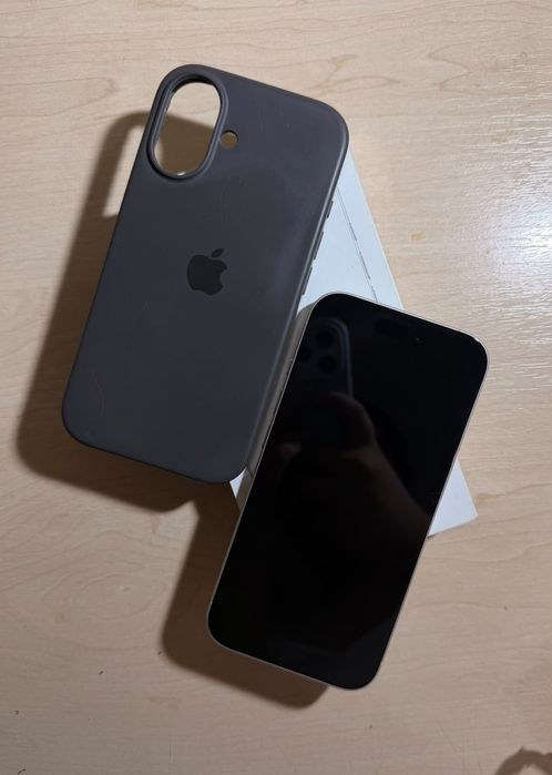Продам Iphone 16