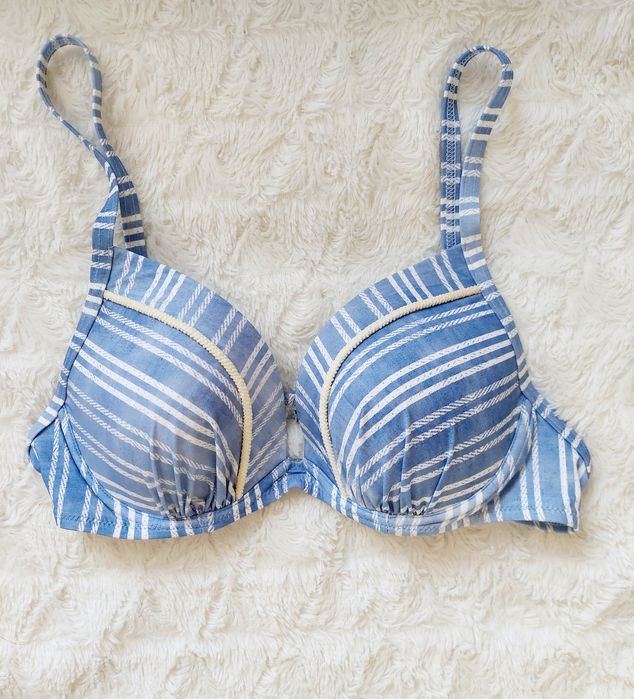 Горнище на бански ,размер 75Б