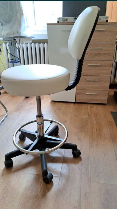 Табуретка с пневмопатрон и ринг за крака