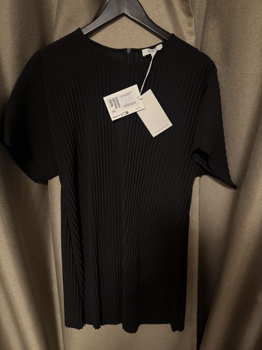 Широка черна рокля Cos