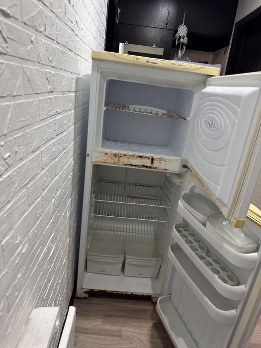 Продам холодильник