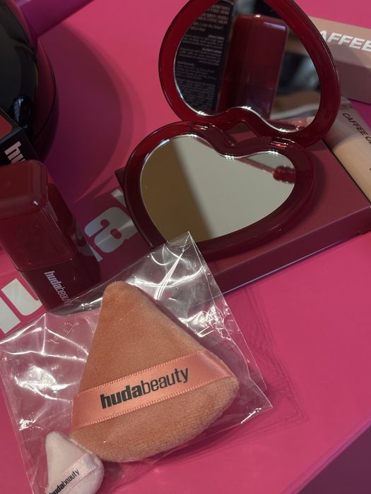 Huda beauty грим лот