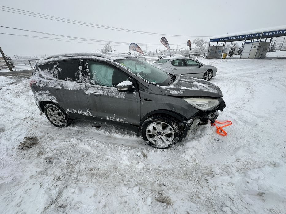 Ford Kuga 4x4 automat - avariat