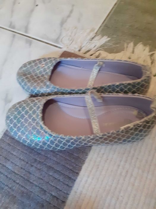 Детски обувки и маратонки за момиче