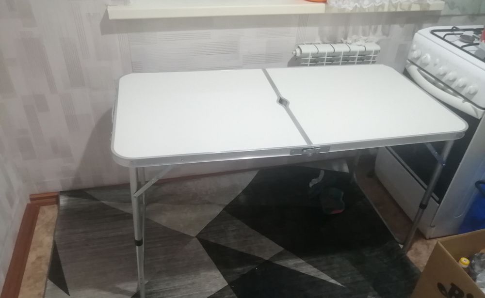 Продаю стол, алюминиевый, лёгкий , можно на поход, на маёвку