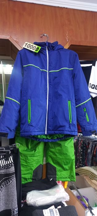 Продам подростковый комбинезон