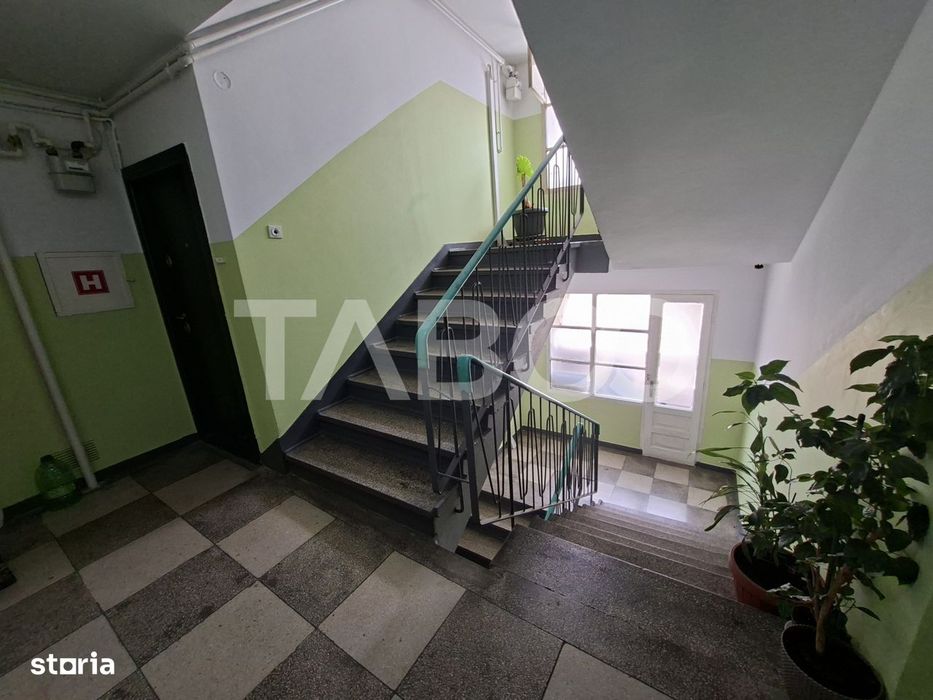 Apartament de vanzare cu 3 camere si balcon Mihai Viteazul lift