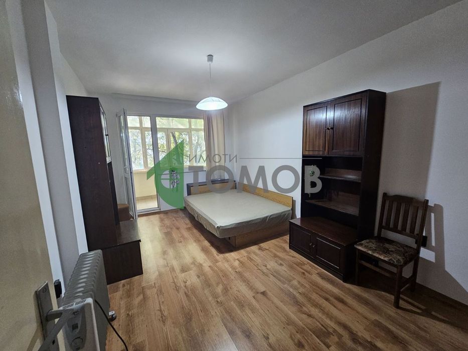 Дава се под наем Тристаен апартамент в Стара Загора, Център - 100 кв.м за 382.5 € - Снимка #4