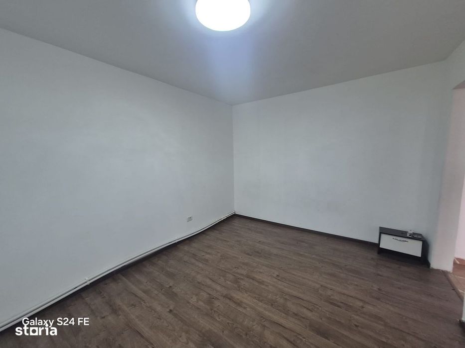 Apartament 3 camere, zona 1 Decembrie 1918