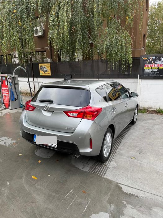 TOYOTA Auris 2014 — imagine 2