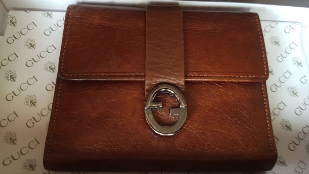 Gucci оригинален дамски/унисекс портфейл/портмоне ,естествена кожа