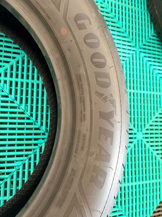 Set anvelope noi vara 215 60 R17 Good Year Efficient Grip 2 Suv 96H dot 1122