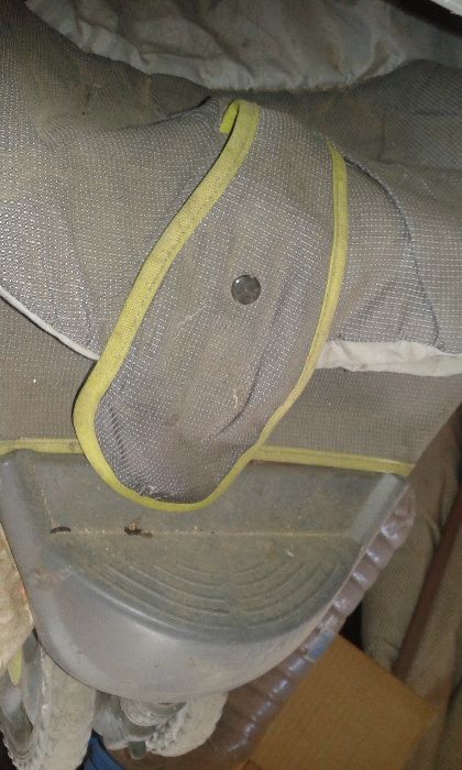 Продавам бебешка количка "чиполино" от 2006 г, ползвана 2 години