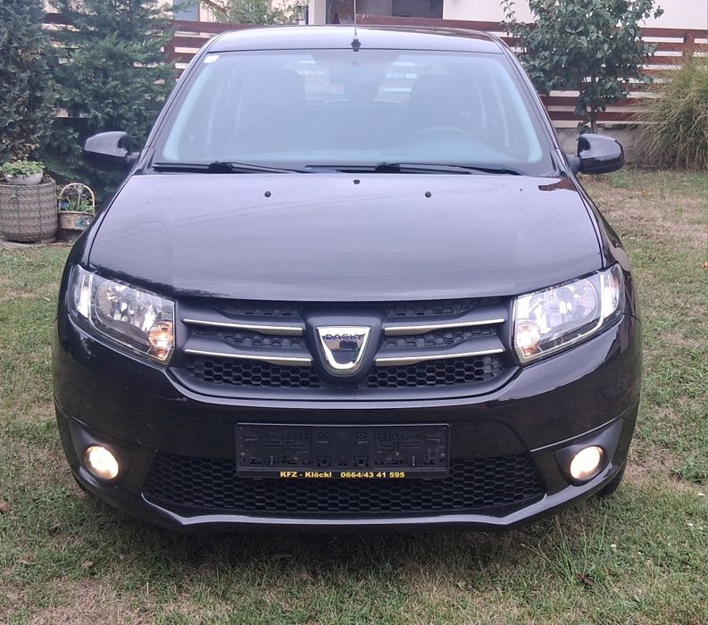 Vând Dacia  Sandero