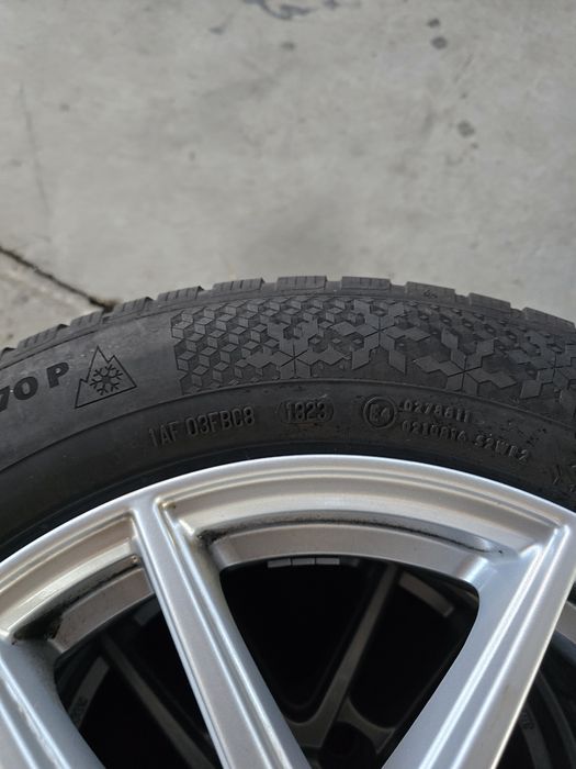 4 Броя 205/60/16 2xMichelin 7,5mm 24dot, 2xContinental 6,8mm 23dot