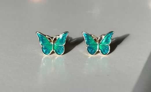 Нови дамски обици - различни видове