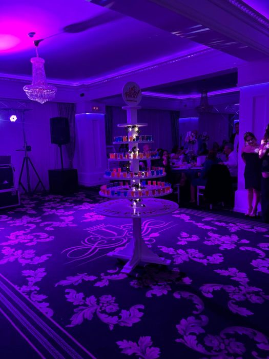 Inchiriez tort de shot-uri tortul mirelui