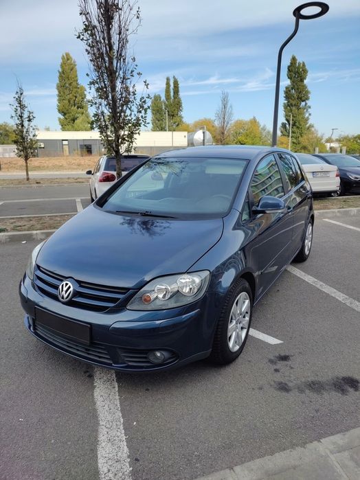 VAND Golf 5 plus 1.9 tdi 105cp inmatriculat