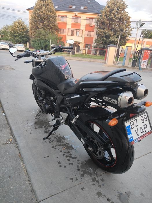 Motocicleta Yamaha fz6 (KTM  honda Suzuki , beneli )