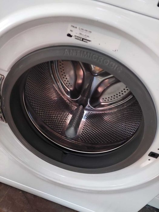 Hotpoint Ariston 7 kg Pret 550 lei