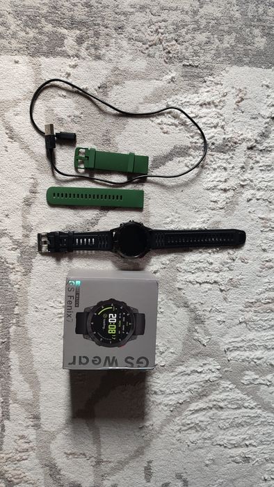 Смарт часы на запястье