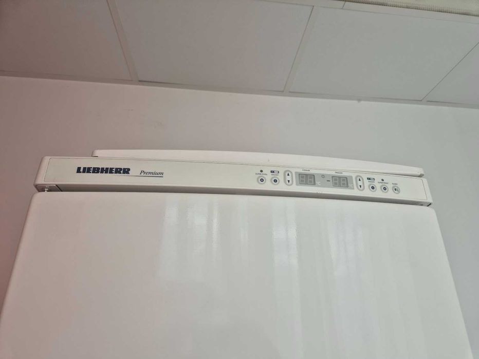 Хладилник с фризе Liebherr Premium