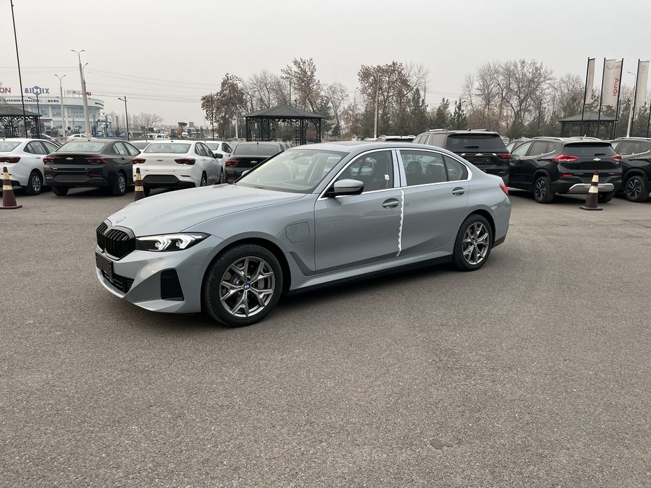 BMW i3 eDrive 35 L . 2026 Restyling. Nardo grey. В Ташкенте наличии.