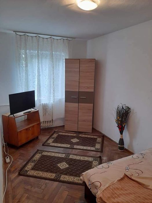 Garsoniera de închiriat