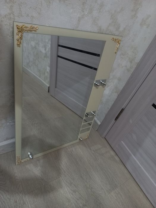 Срочно продам зеркало