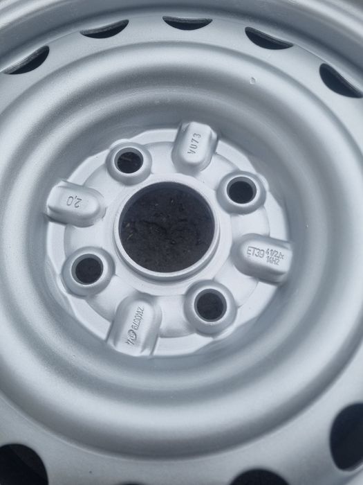 Jante tabla 4x100 R14 4.5J ET 39 CB 54.1 Toyota aygo Peugeot 107 C1