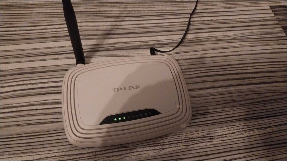 Router wireless TP Link WR740N