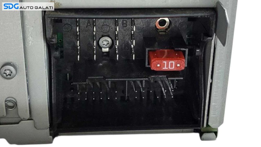 Unitate Radio CD Player Volkswagen Passat B6 2005 - 2010 Cod 1K0035186AB [L7608]