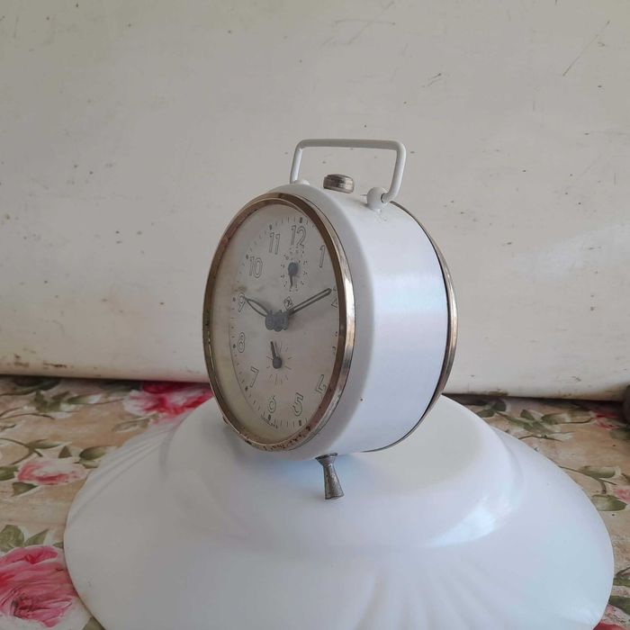 Ceas desteptator mecanic JNSA fabricat in fosta YUGOSLAVIA