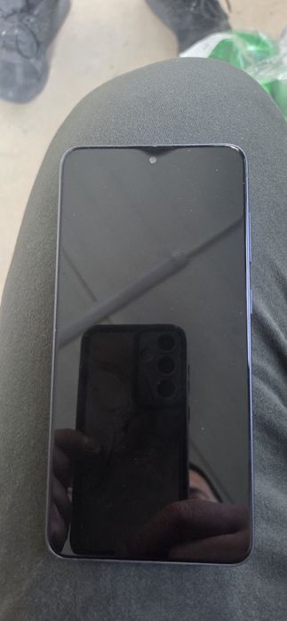 Продавам Sumsung S21 FE