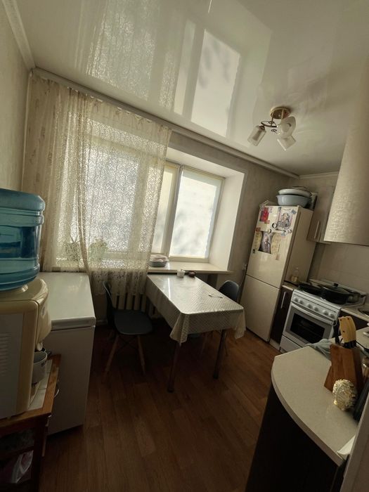 Продам двух  комнатную квартиру.