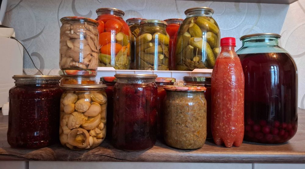 Домашние соления, варенье, грибы и т.д.