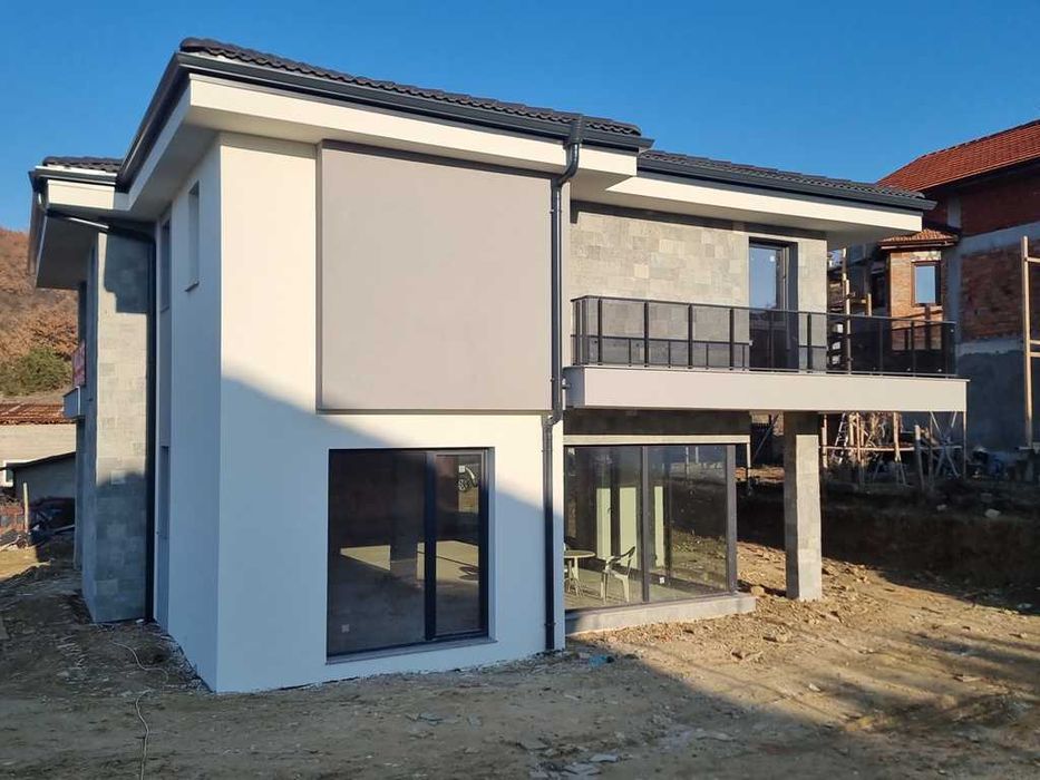 Луксозна къща за продажба