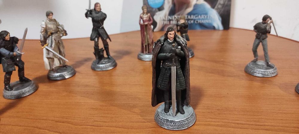 Set 9 x statuete Game of Thrones, Eaglemoss + revistele individuale