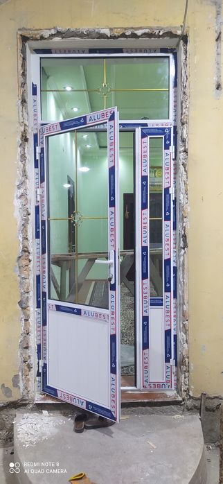 Изготавливаем и устанавливаем пластиковые и алюминивае рамы и двери