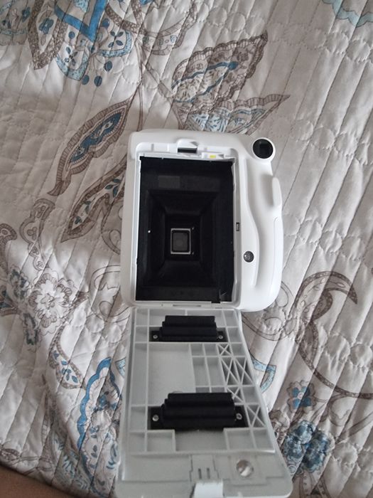 Instax фотоаппарат