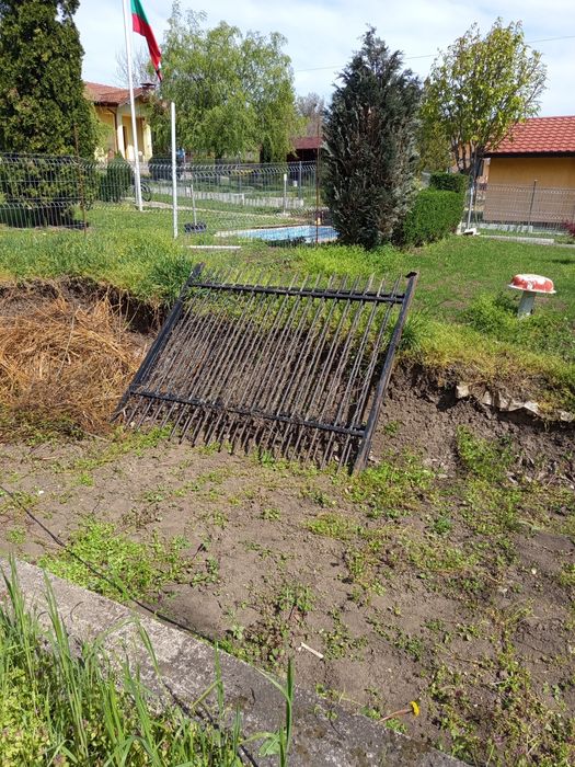 Метални оградни пана.