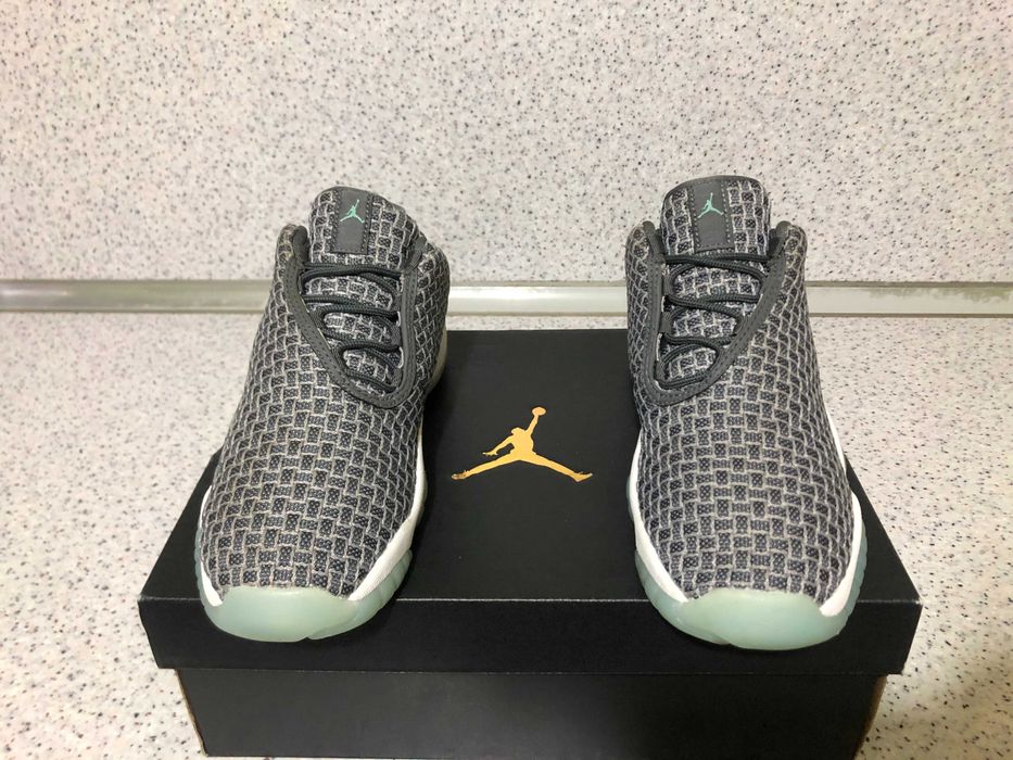 ОРИГИНАЛНИ *** Nike Air Jordan Future Low GS 'Wolf Grey'