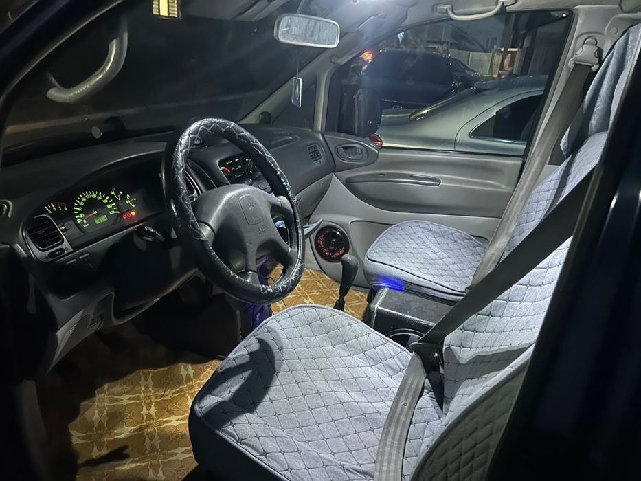 Продам Mitsubishi space gear 1999