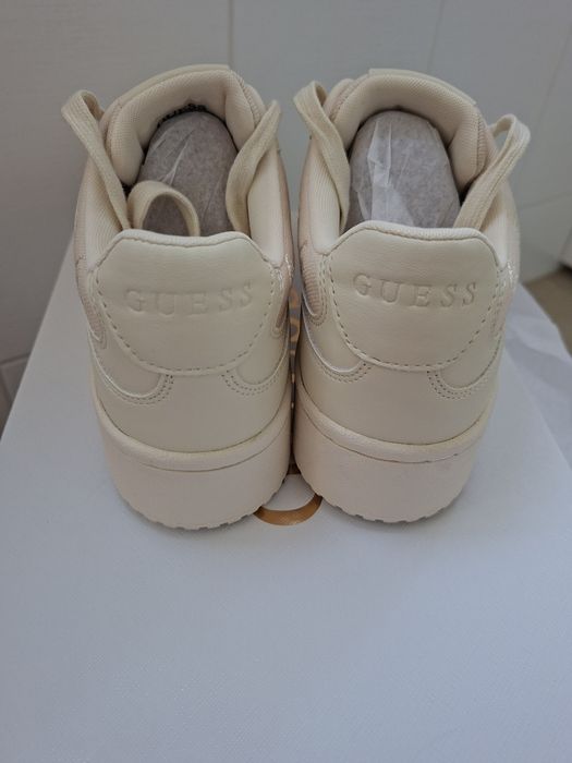 Дамски сникърси GUESS