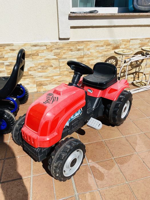 Tractor cu pedale