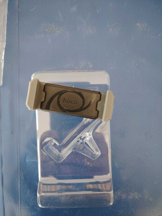 Продавам нова стойка за телефон